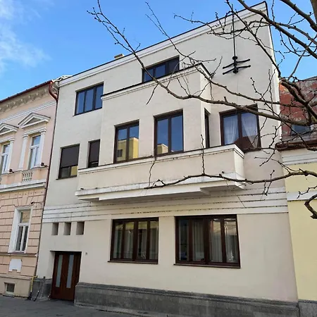 Ultra-central Cozy Studio, Quiet Pedestrian Lane Apartament